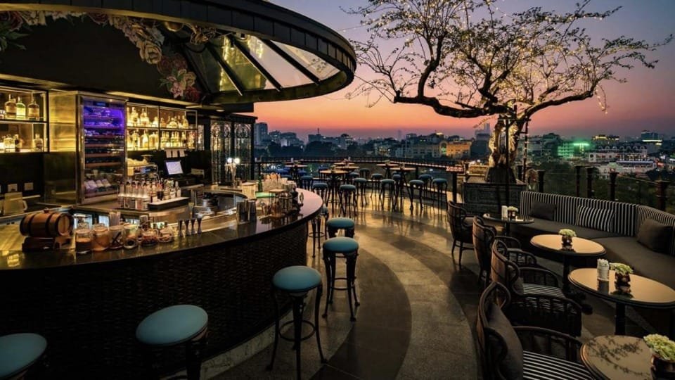 La-Vista-One-Phnom-Penh-Bar-sur-le-Toit