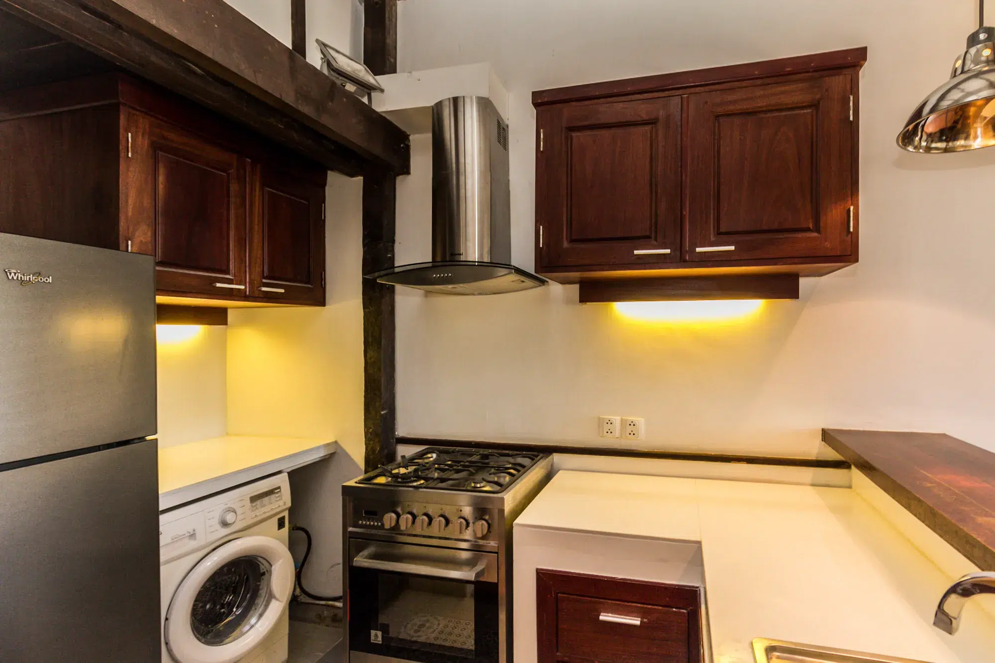 Phnom-Penh-Appartement-Duplex-Style-Art-Deco-a-Vendre-19