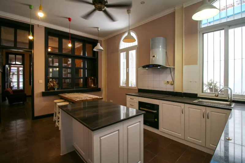 Phnom-Penh-Maison-Coloniale-a-Vendre-5-Chambres-Riverside-10