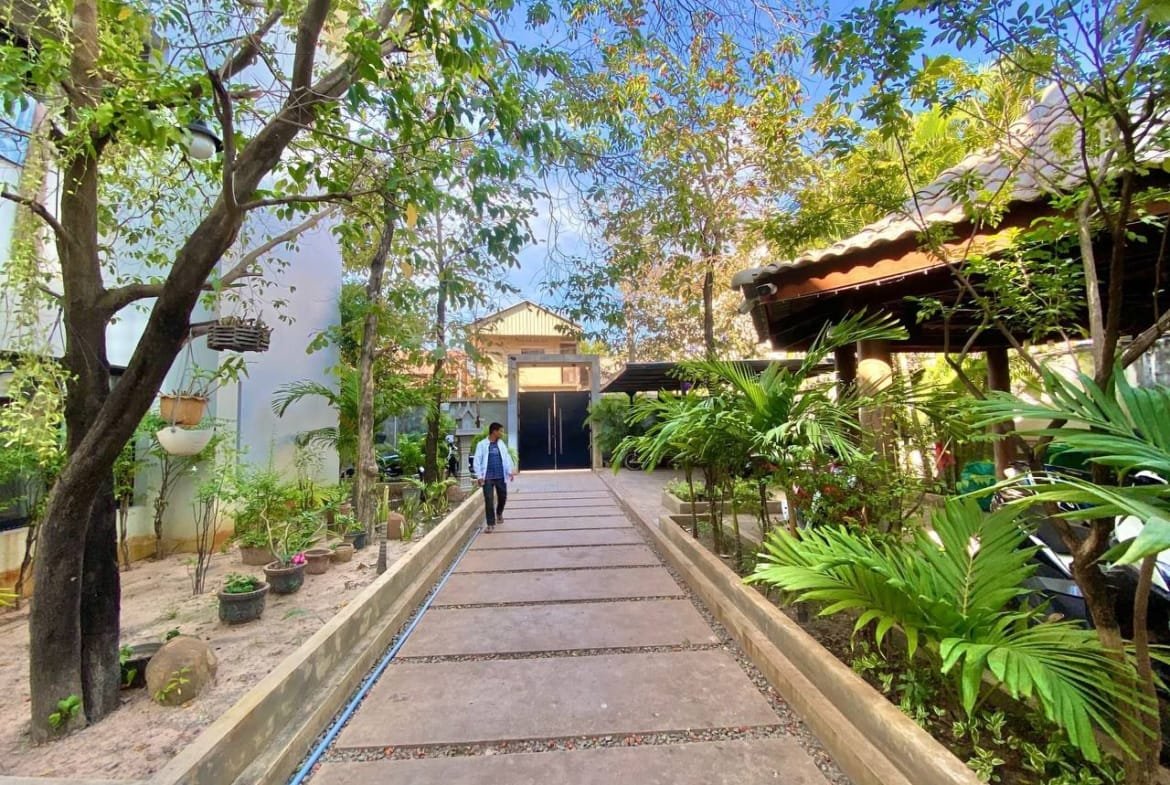 Bel-Appartement-à-Louer-Près-du-Marché-de-Psar-Kroum-10