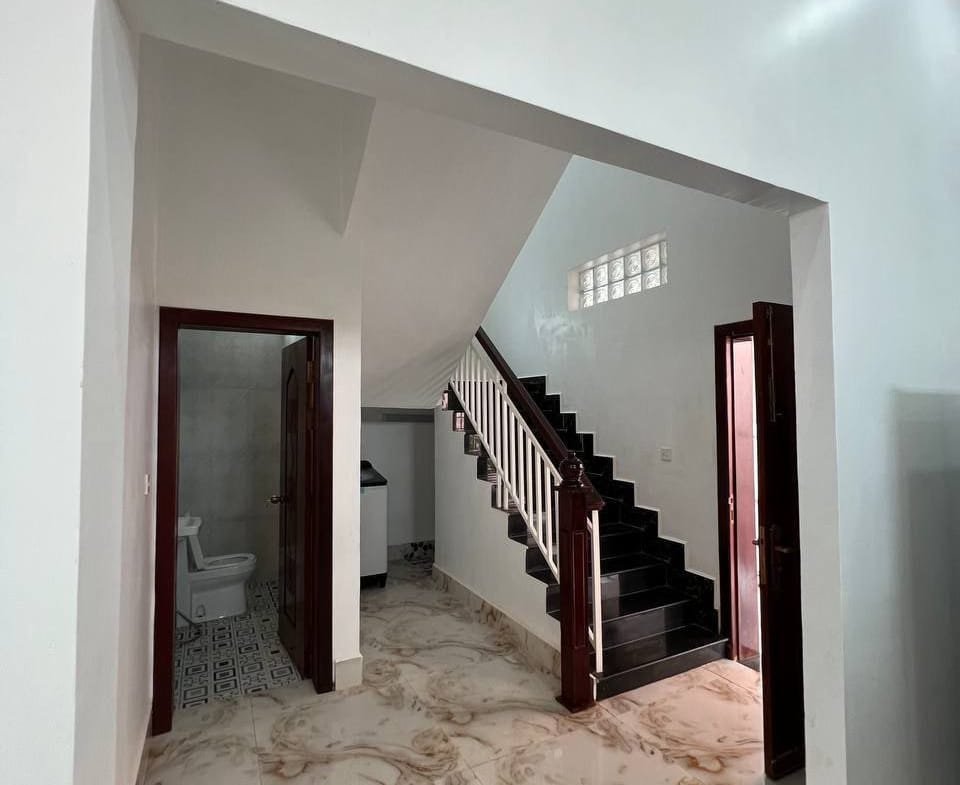 Maison-à-louer-dans-le-quartier-de-Svay-Dangkum-05