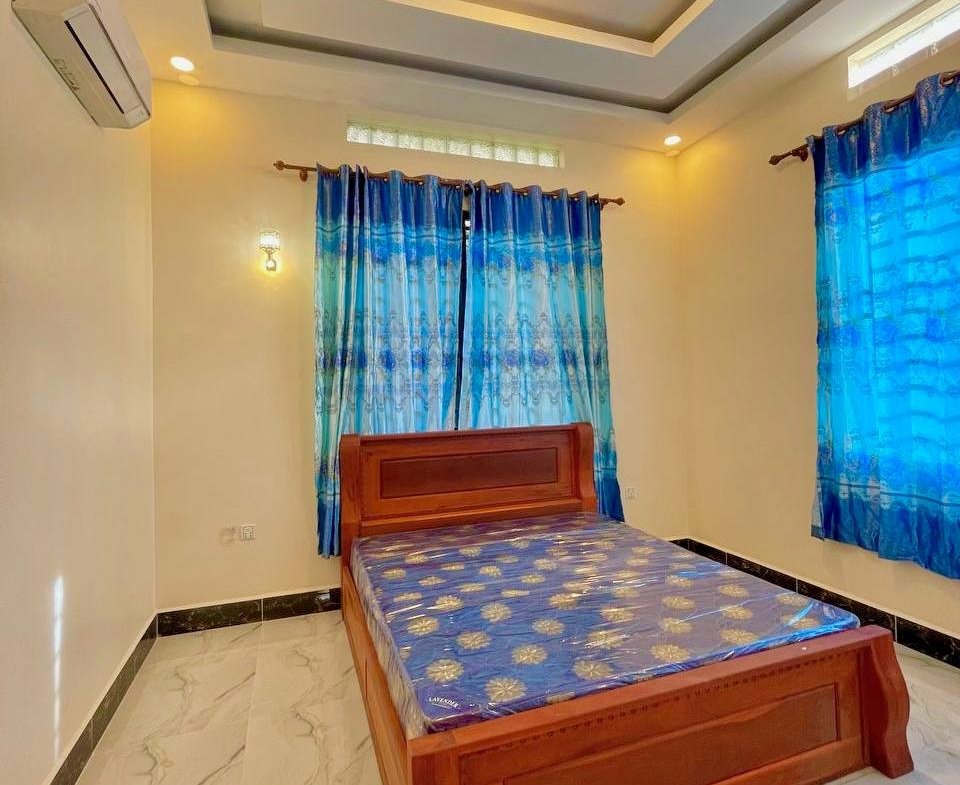 Villa 2 Chambres et Jardin à Louer à Kampot