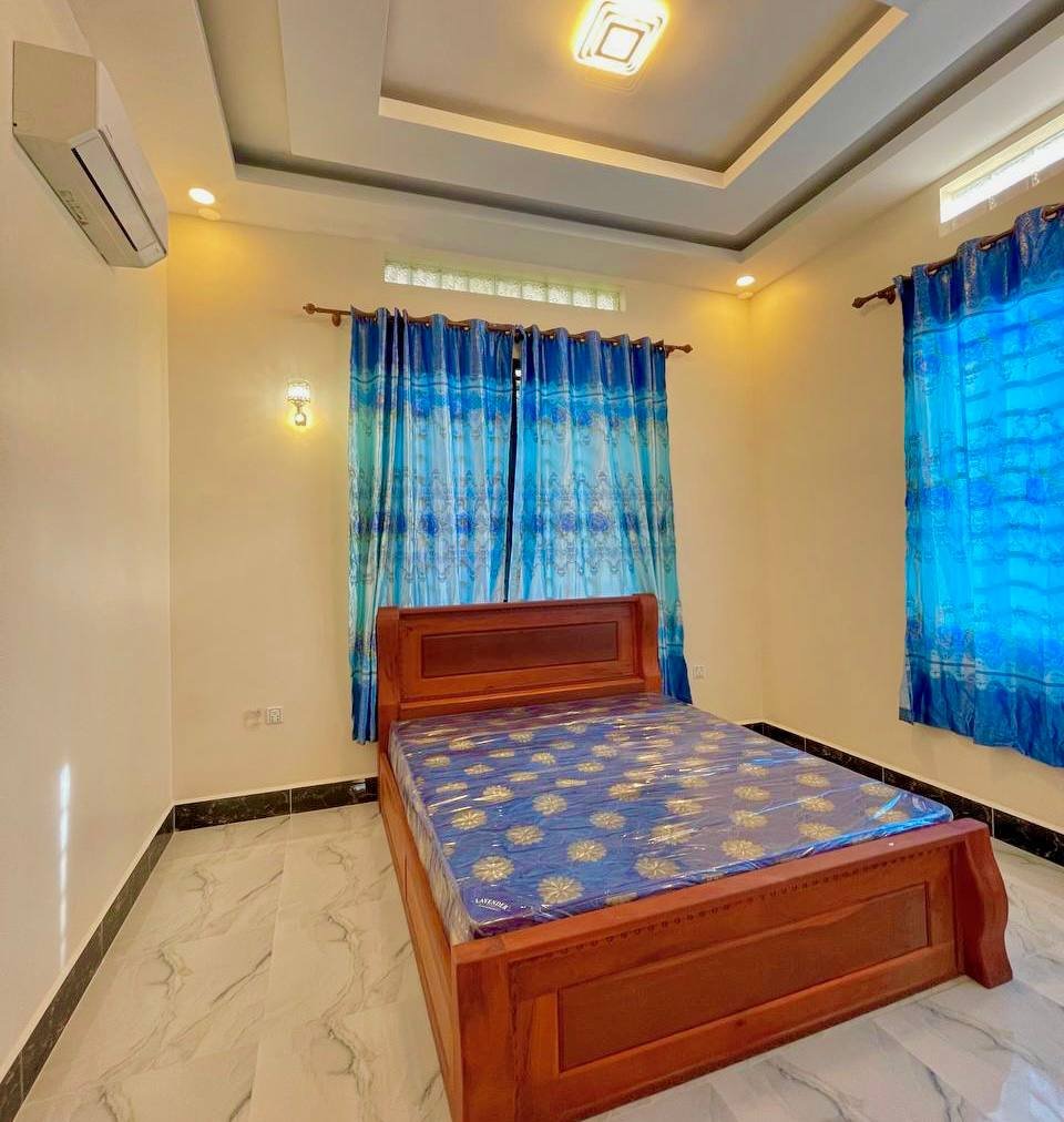Villa 2 Chambres et Jardin à Louer à Kampot