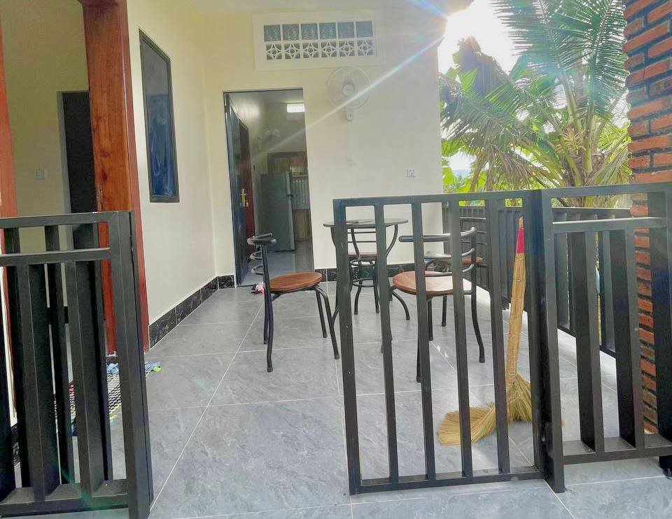 Villa 2 Chambres et Jardin à Louer à Kampot