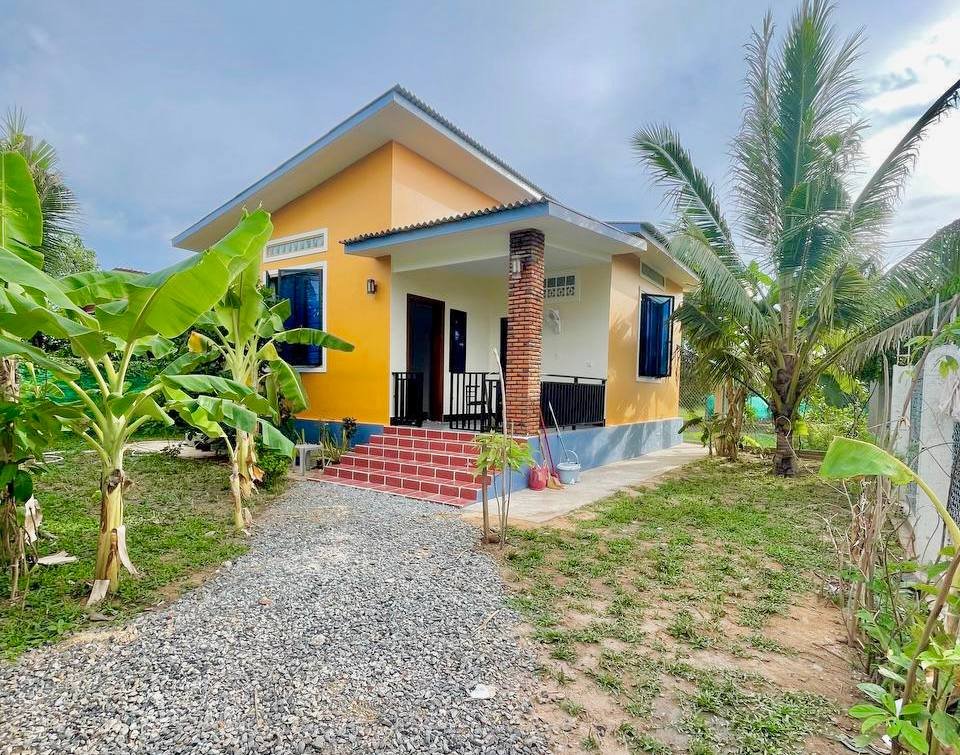 Villa 2 Chambres et Jardin à Louer à Kampot